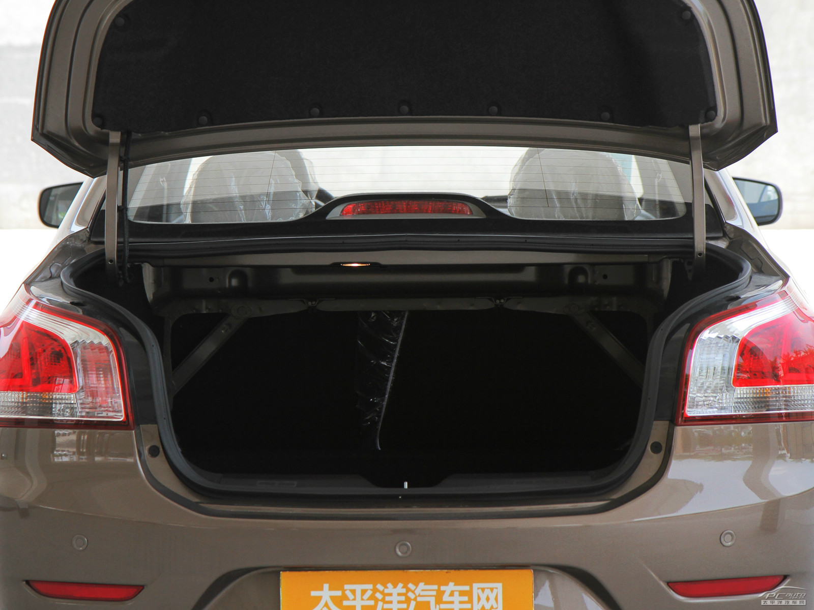 寶駿630空間高清大圖