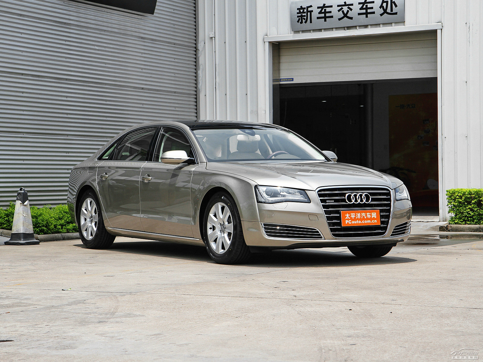 奧迪A8L外觀高清大圖