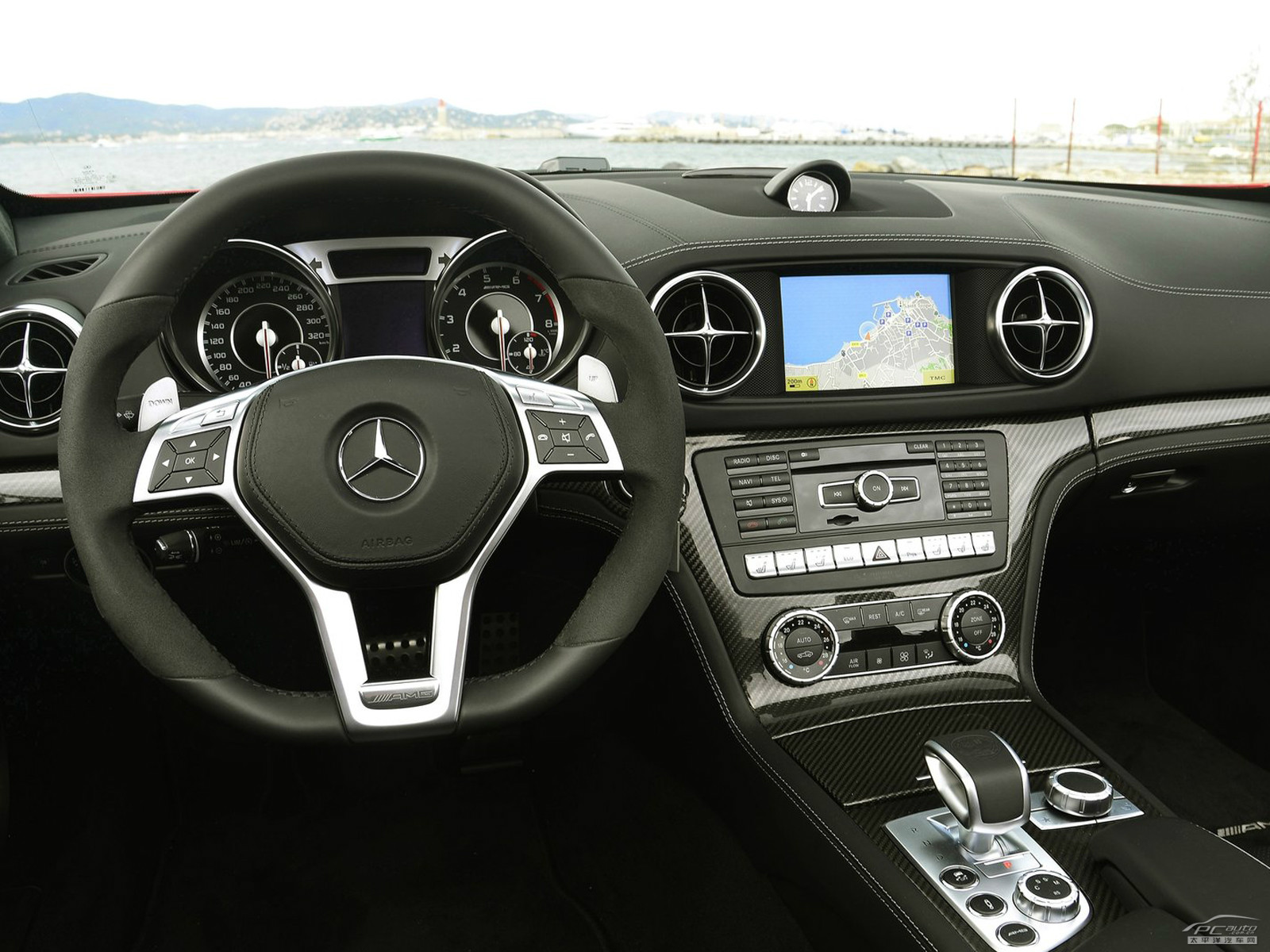 SL級AMG內(nèi)飾高清大圖
