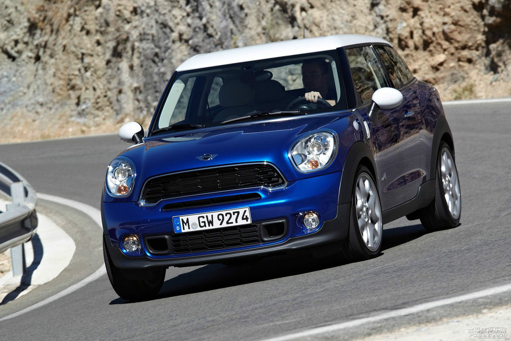 MINI COUNTRYMAN COUPEDƬ