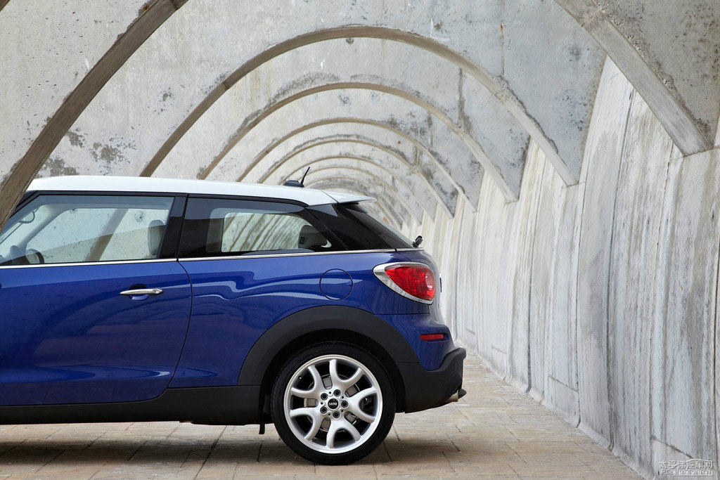 MINI COUNTRYMAN COUPEDƬ