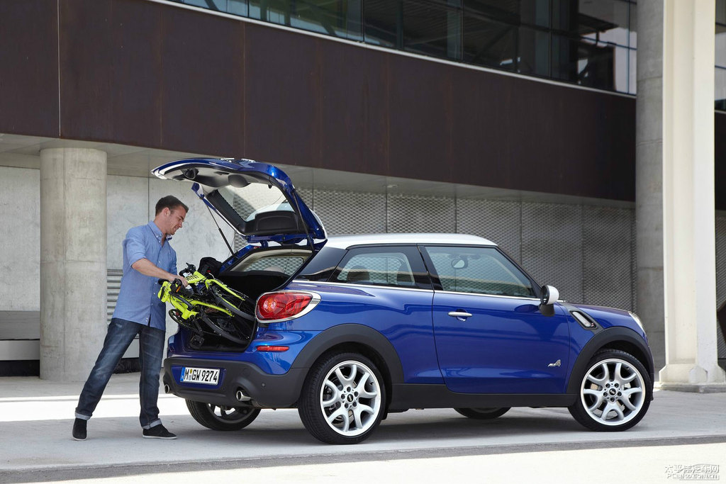 MINI COUNTRYMAN COUPEDƬ