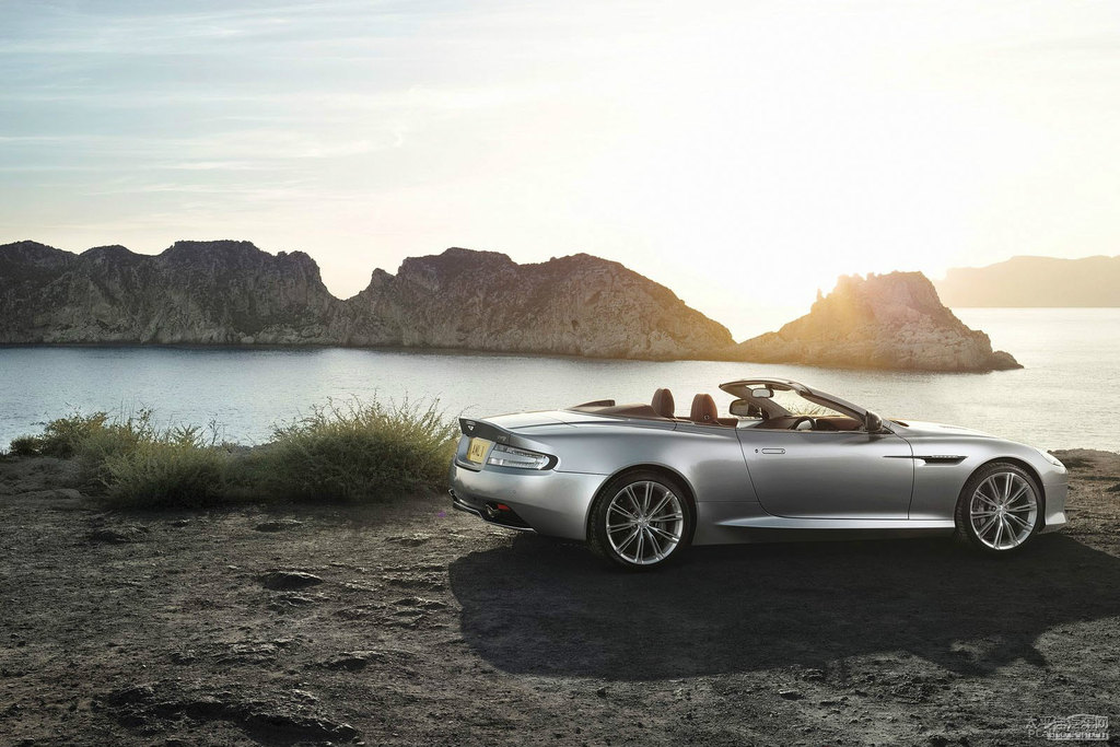 DB9DƬ