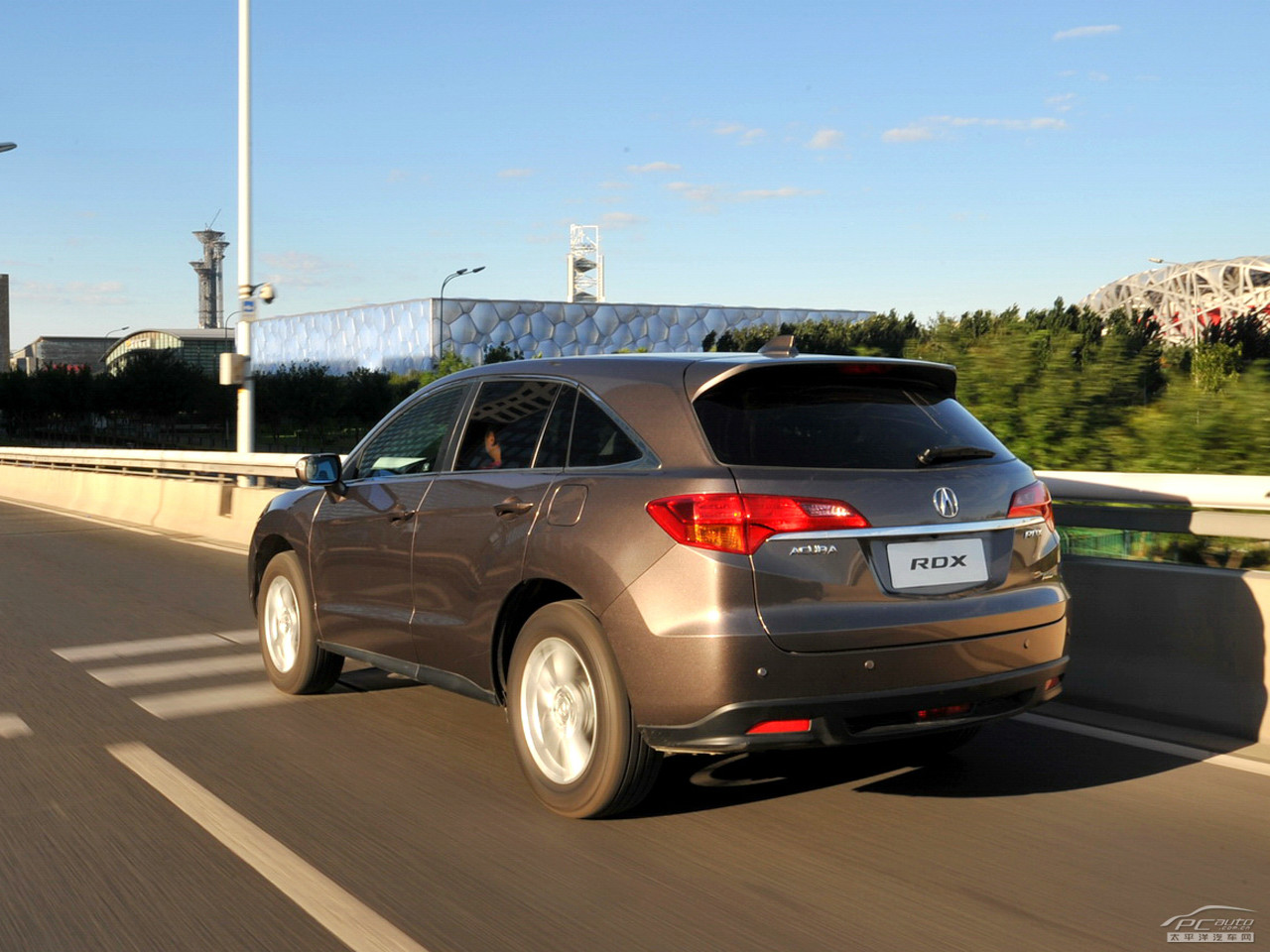 謳歌RDX(進(jìn)口)外觀高清大圖