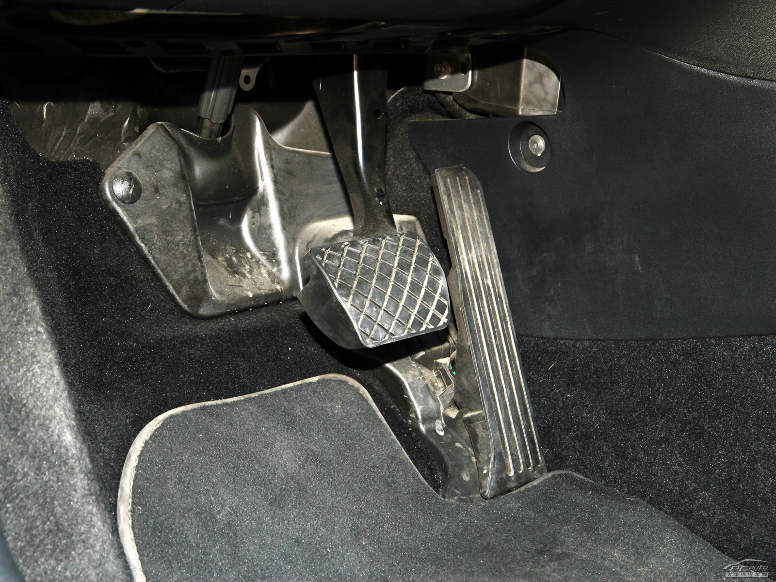 西雅特Leon內(nèi)飾高清大圖