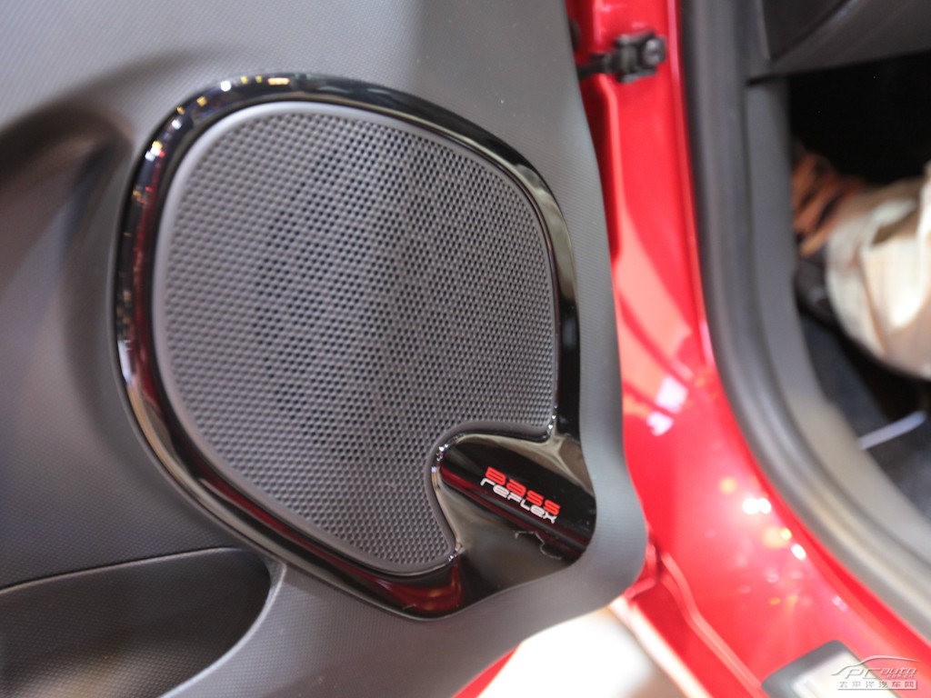 雷諾Clio內(nèi)飾高清大圖