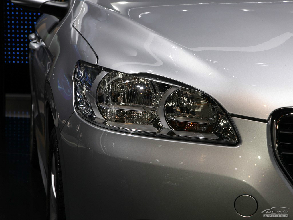 標(biāo)致301(海外)外觀高清大圖