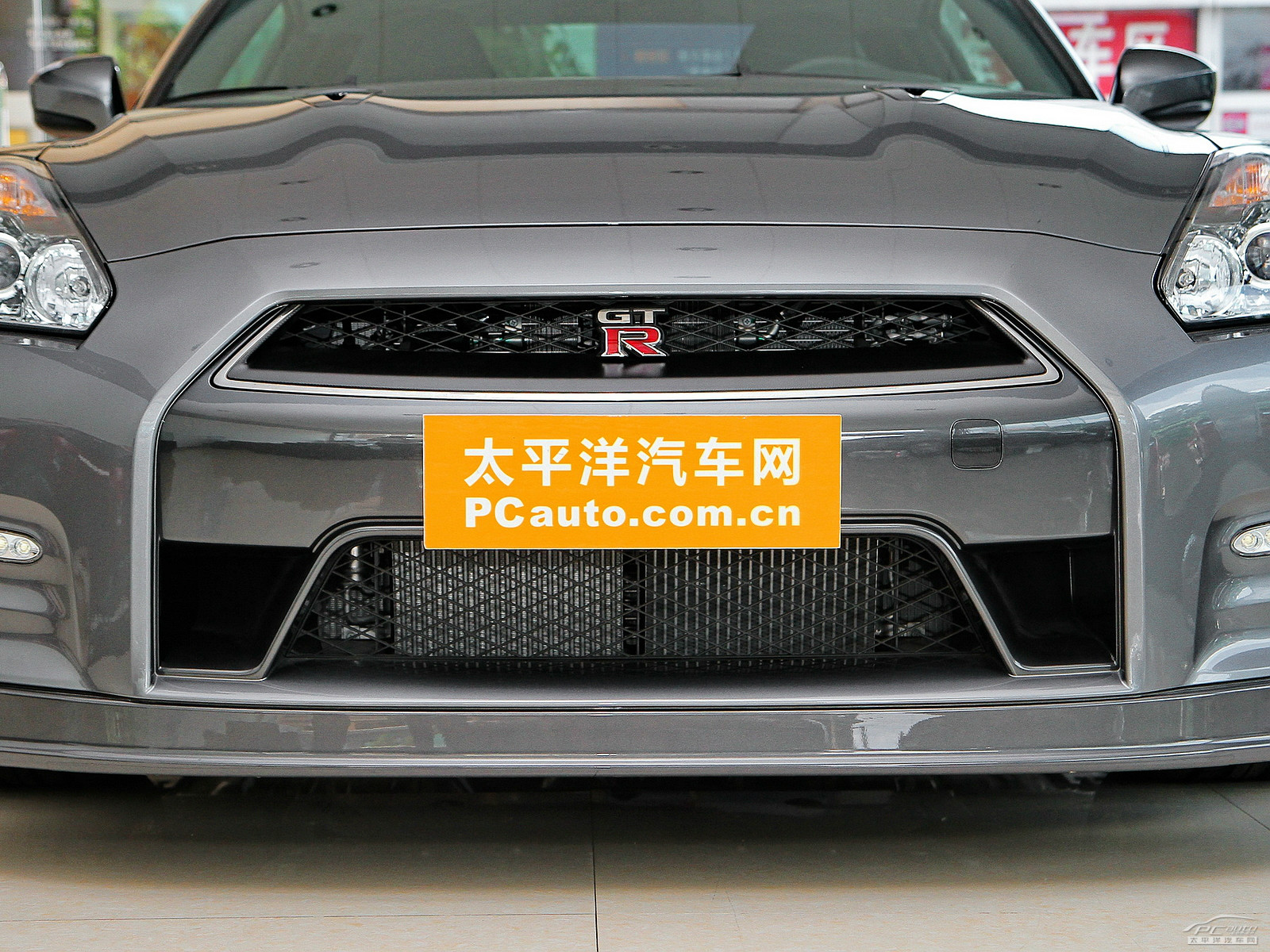 日產(chǎn)GT-R外觀高清大圖
