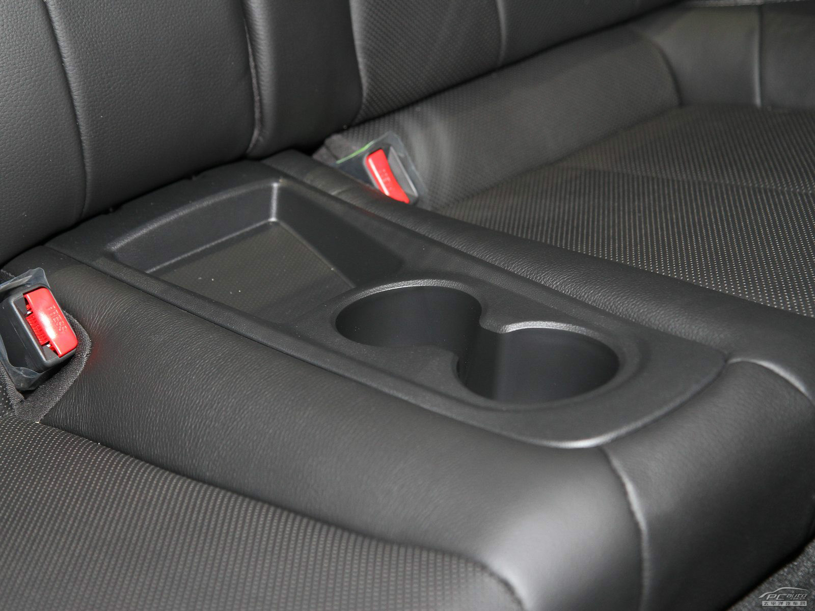 Veloster空間高清大圖