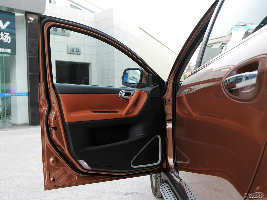 Kȼ{ǽݴ7 SUV܇(ni)DƬ