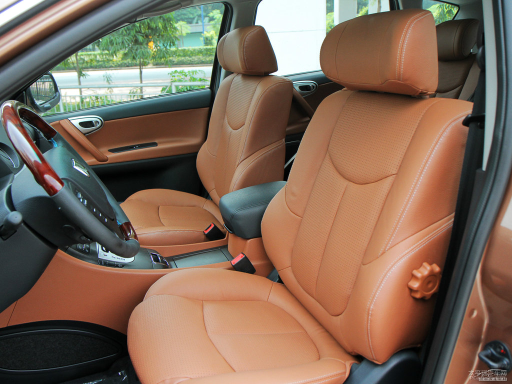 Kȼ{ǽݴ7 SUV΃(ni)DƬ