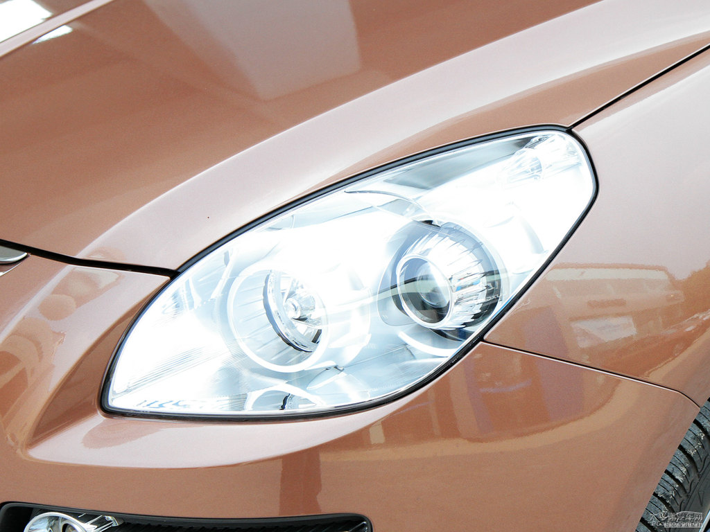 Kȼ{ǽݴ7 SUV܇^^DƬ