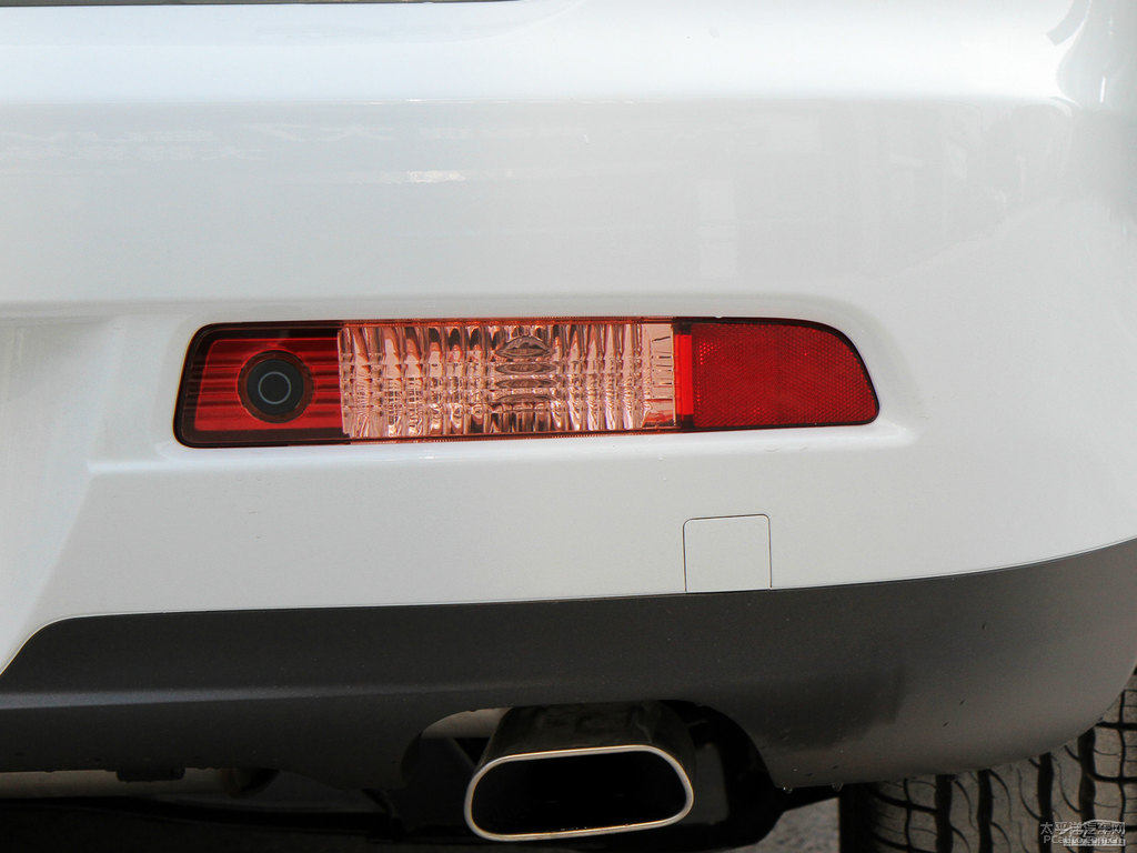 ɰ׼{ǽݴ7 SUV^DƬ