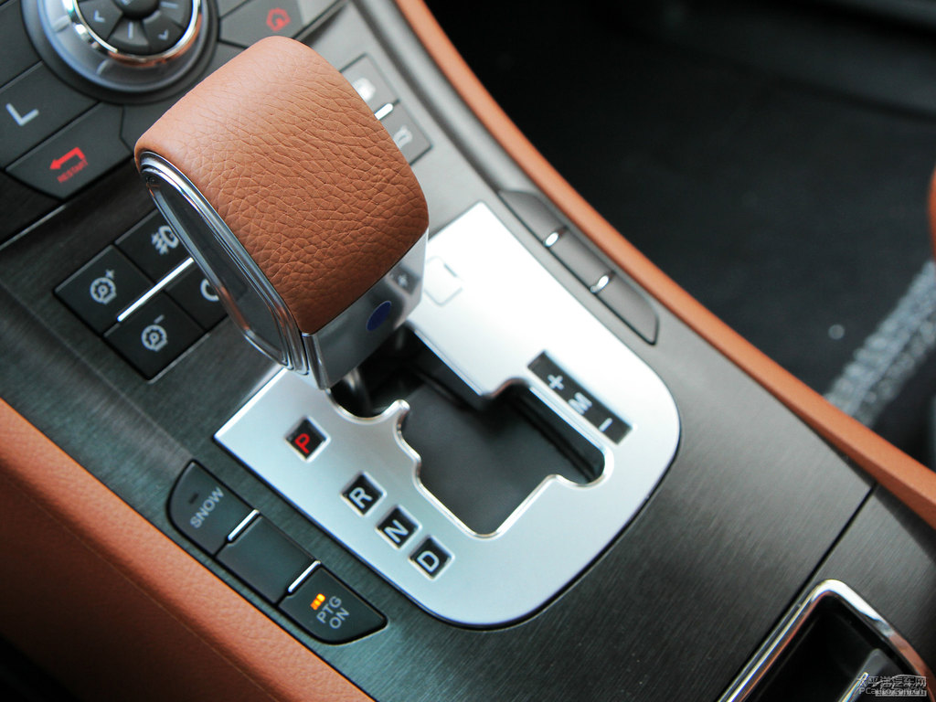 ɰ׼{ǽݴ7 SUV(ni)DƬ