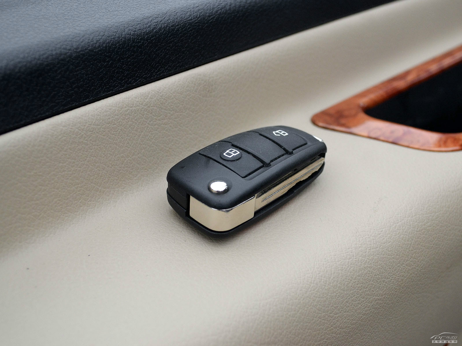 瑞風M5細節(jié)高清大圖