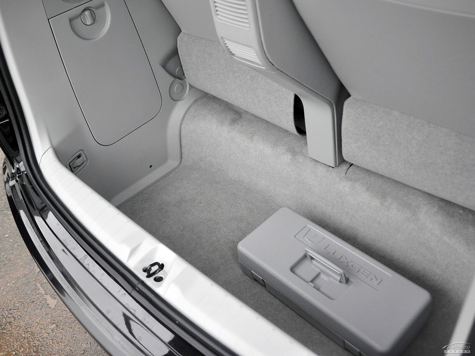 納智捷MASTER CEO空間高清大圖