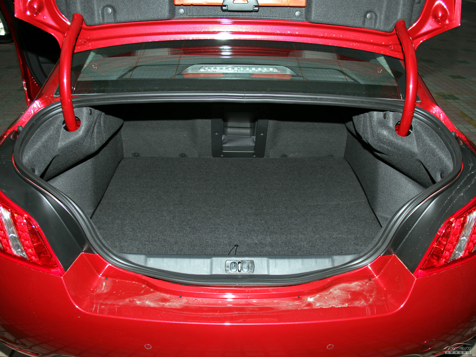 標致508空間高清大圖