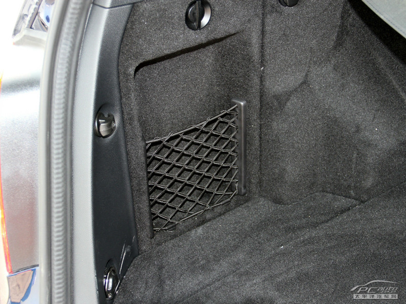 奔馳GLK空間高清大圖