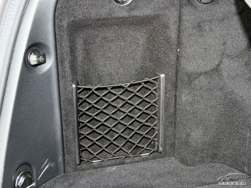 奔馳GLK空間高清大圖