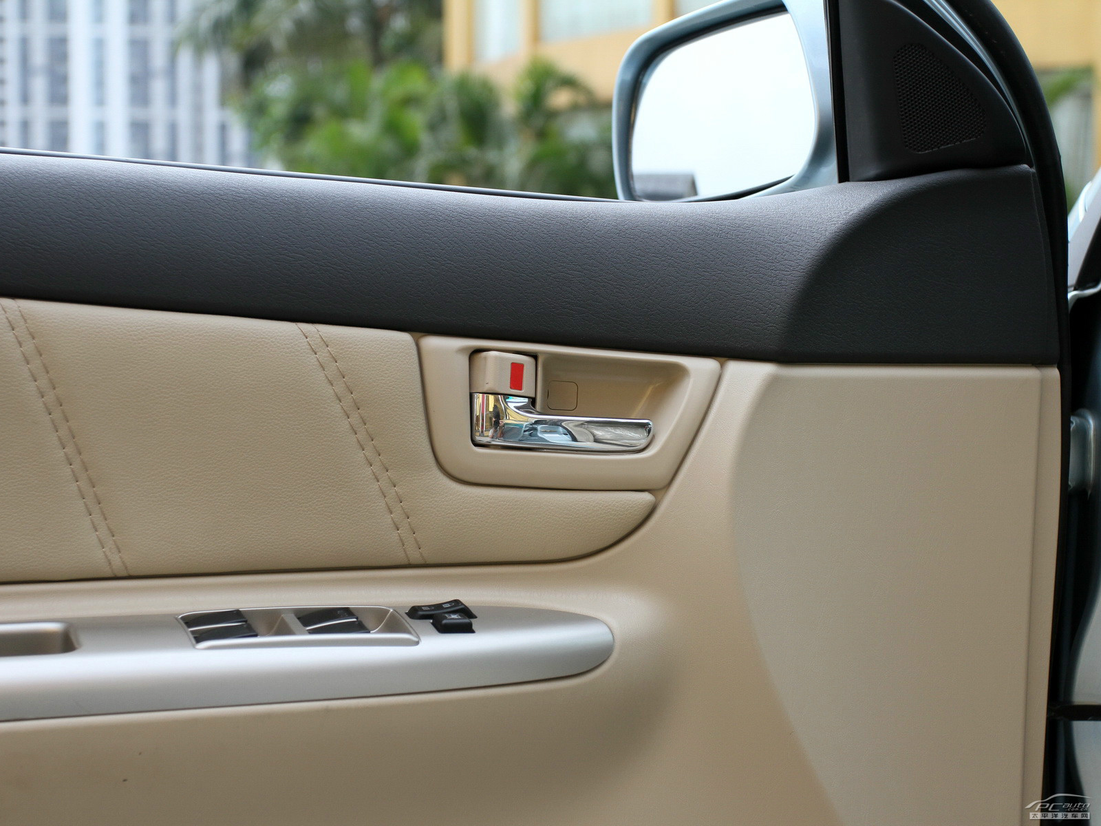 比亞迪F3DM內(nèi)飾高清大圖