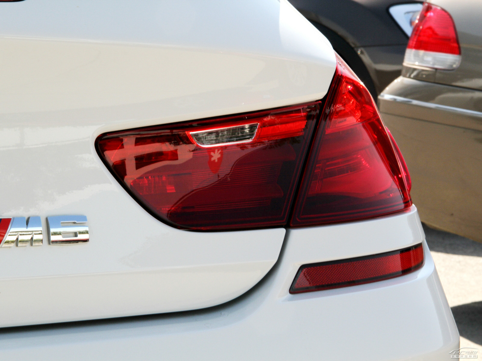 寶馬M6外觀高清大圖