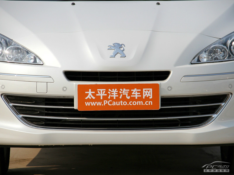 標(biāo)致408外觀高清大圖