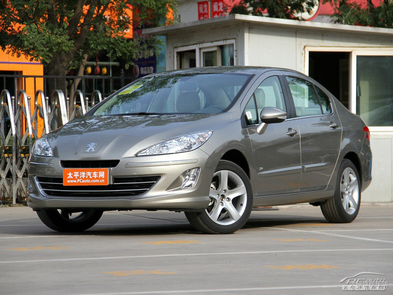皓月灰標(biāo)致408整車(chē)外觀外觀圖片