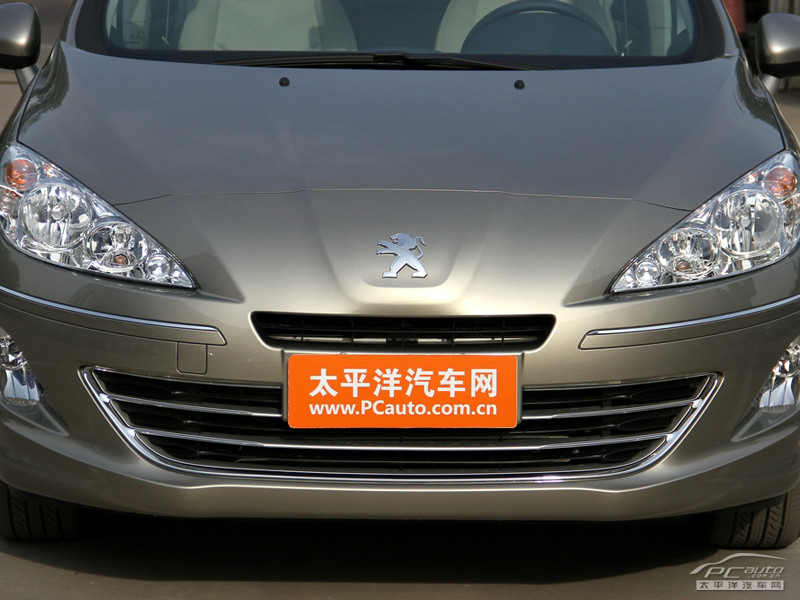 標(biāo)致408外觀高清大圖