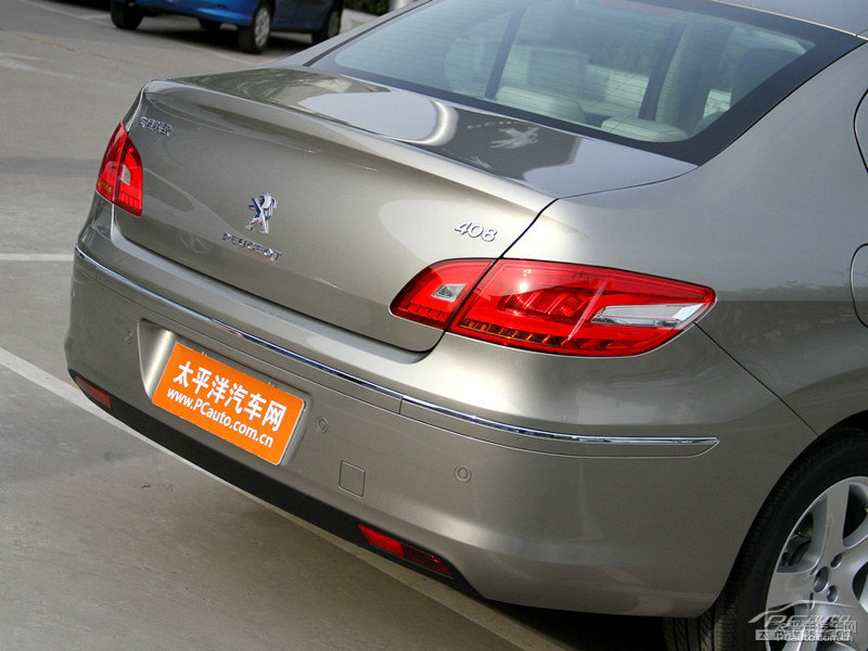 皓月灰標(biāo)致408車尾外觀圖片