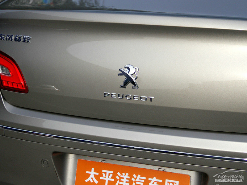 皓月灰標(biāo)致408車尾外觀圖片