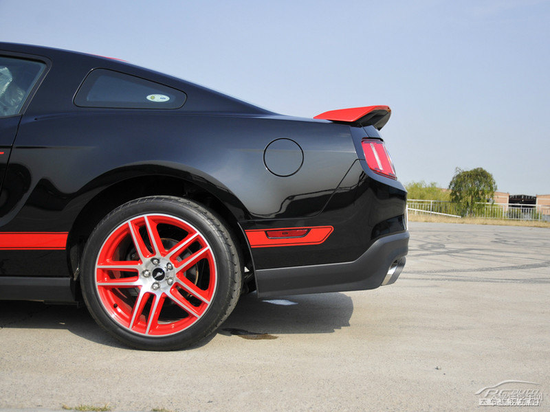 ɫMustang^DƬ