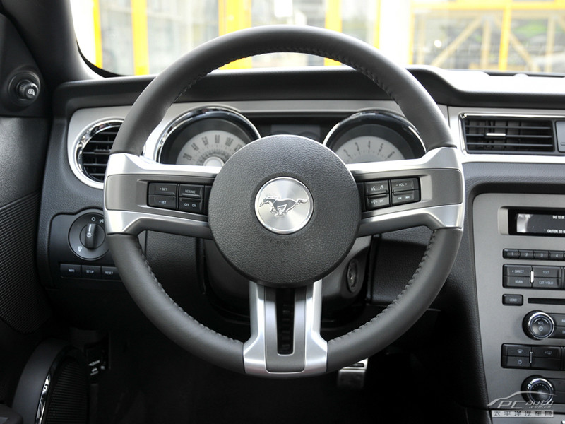 福特Mustang內(nèi)飾高清大圖