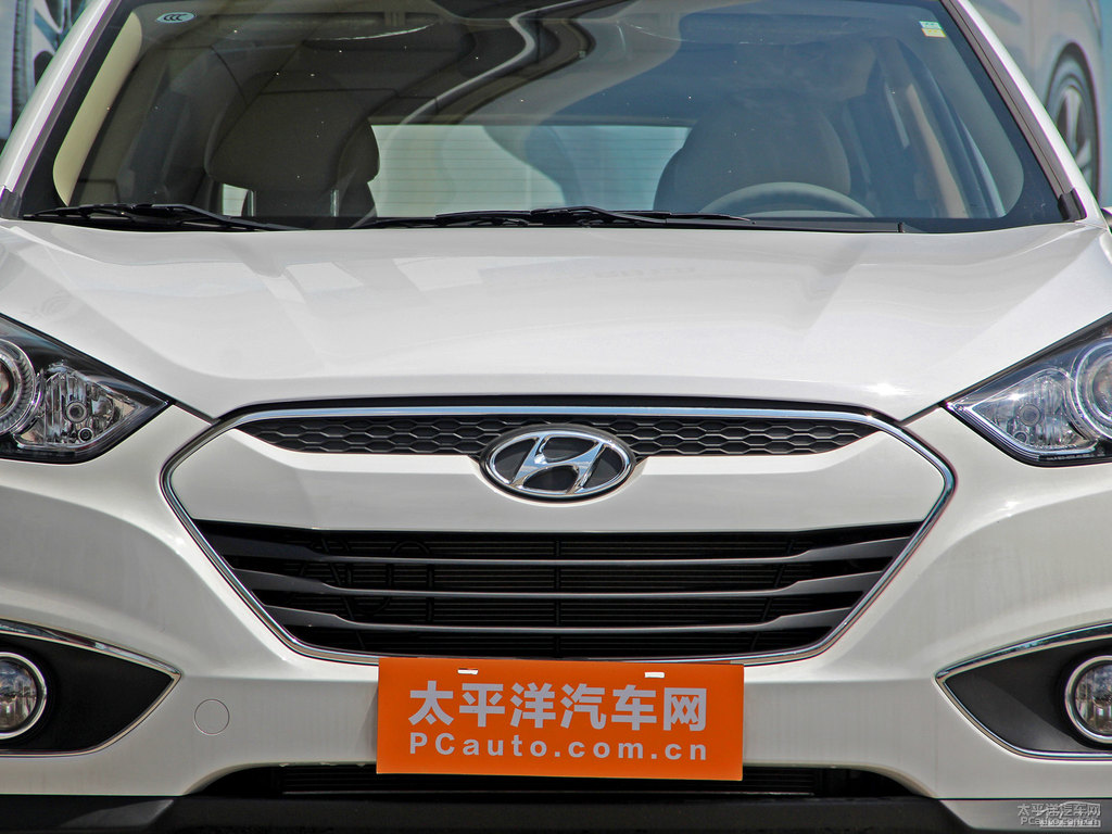 瑩白北京現(xiàn)代ix35外觀圖片