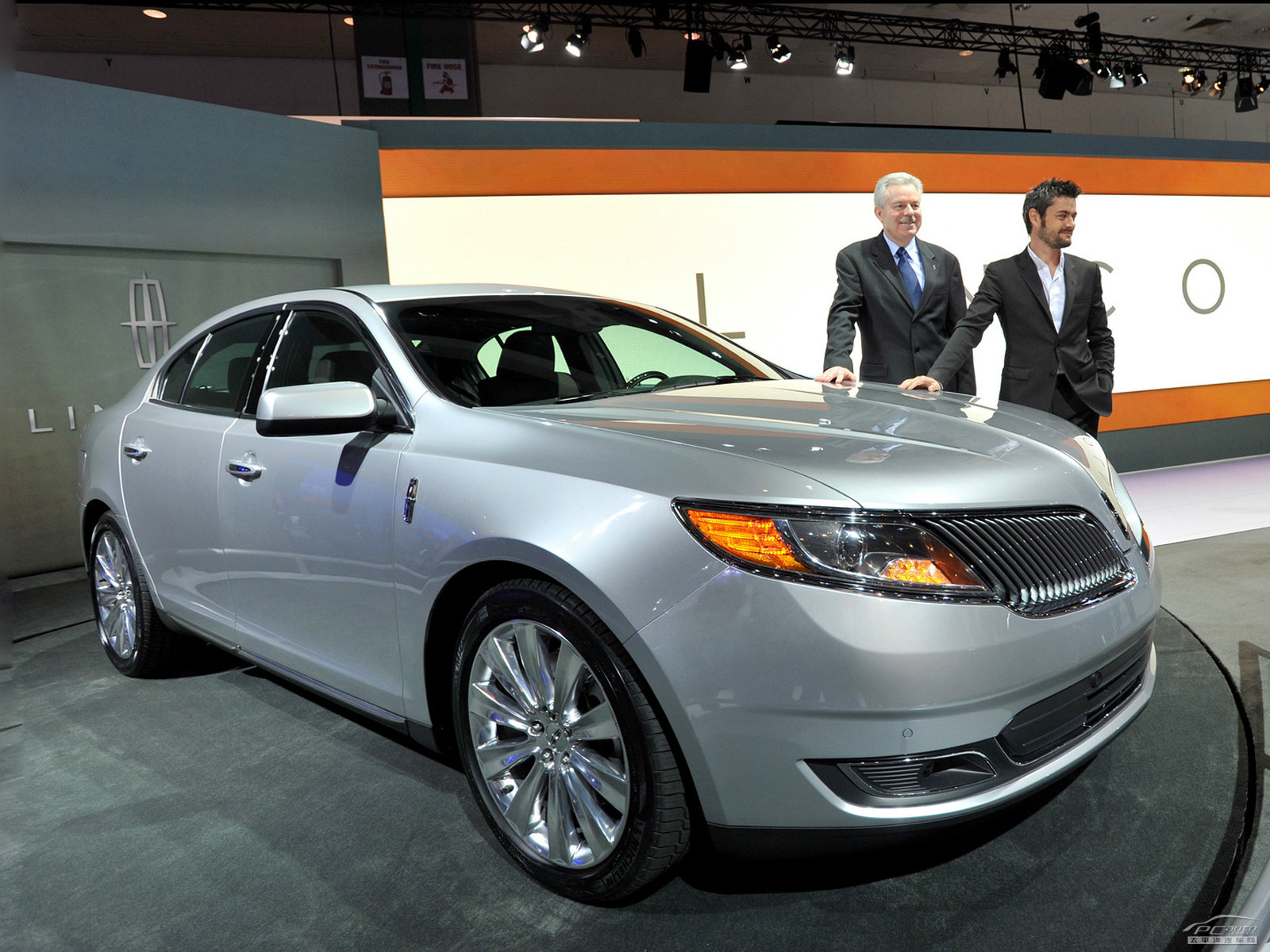 林肯MKS外觀高清大圖