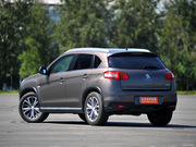 2012款 2.0L 四驅豪華型 2012款 2.0L 四驅豪華型
