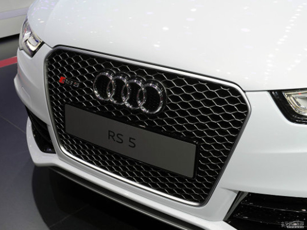 朱鷺白奧迪RS 5車頭外觀圖片