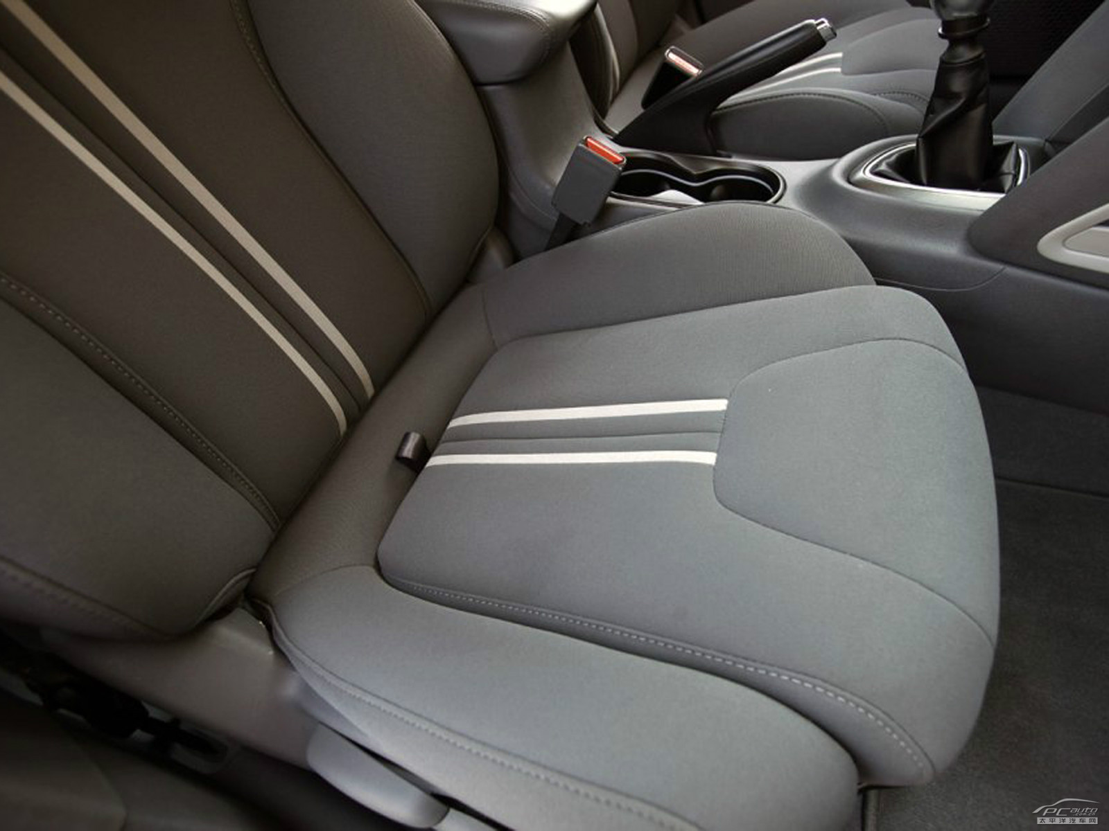 道奇Dart內(nèi)飾高清大圖