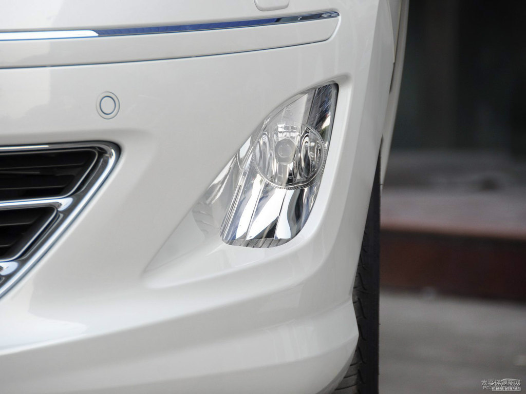 珠光白標(biāo)致408車頭外觀圖片
