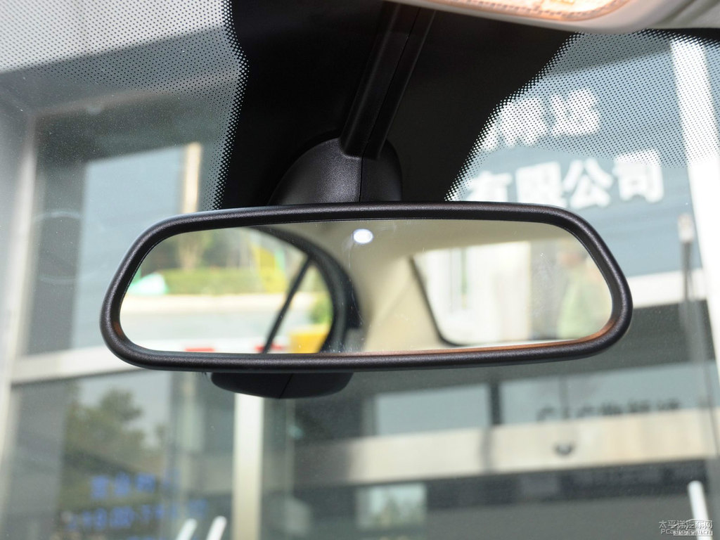 珠光白標(biāo)致408車(chē)廂內(nèi)飾圖片