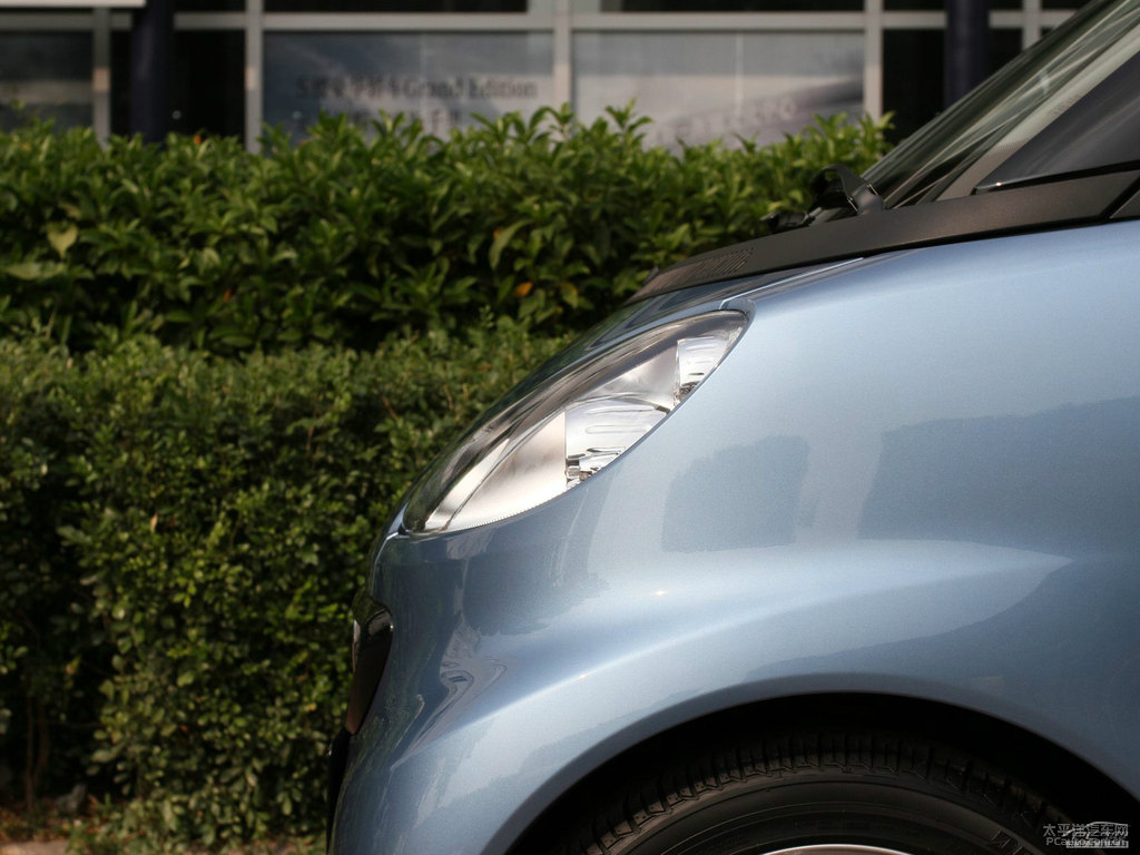\{(ln)ɫsmart fortwo܇^^DƬ