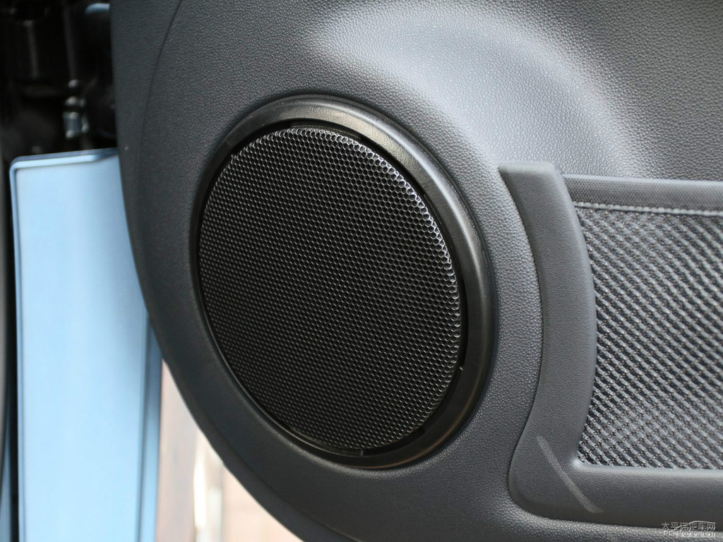 \{ɫsmart fortwo܇(ni)DƬ