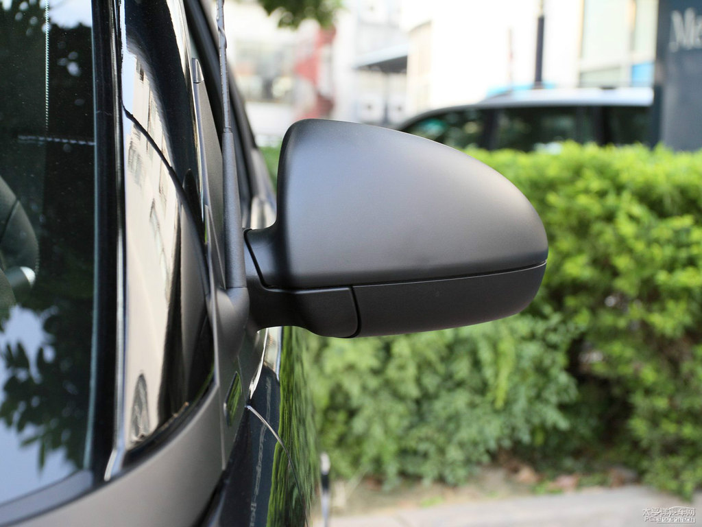 ɫsmart fortwo܇^DƬ