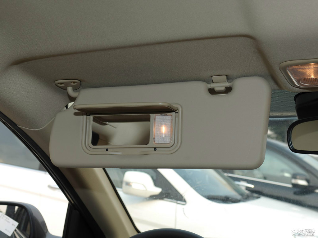 摩登灰哈弗H6車廂內(nèi)飾圖片