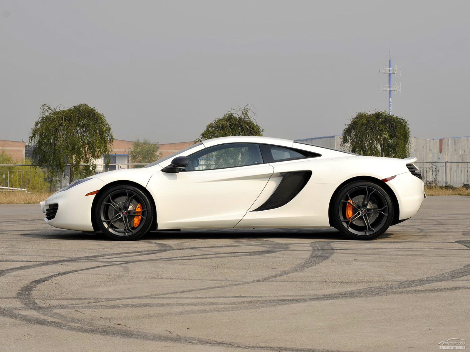 邁凱倫MP4-12C外觀高清大圖