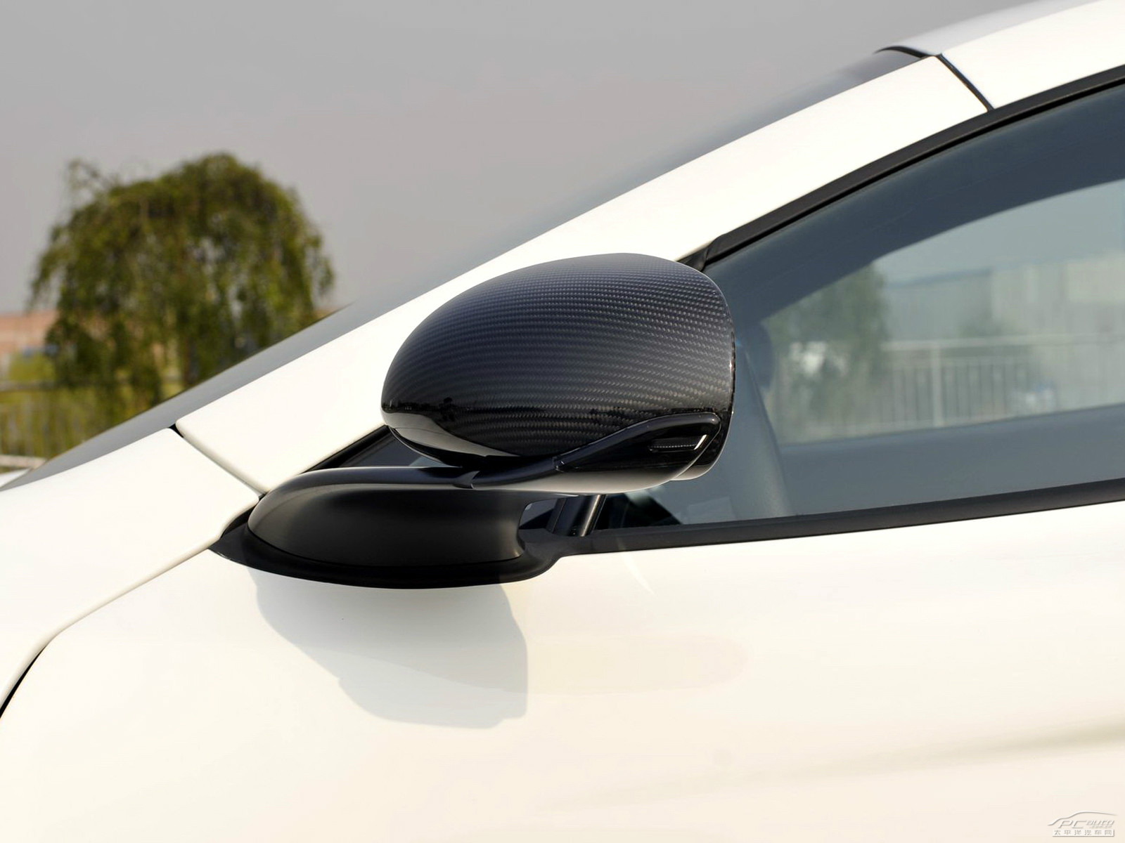 邁凱倫MP4-12C外觀高清大圖