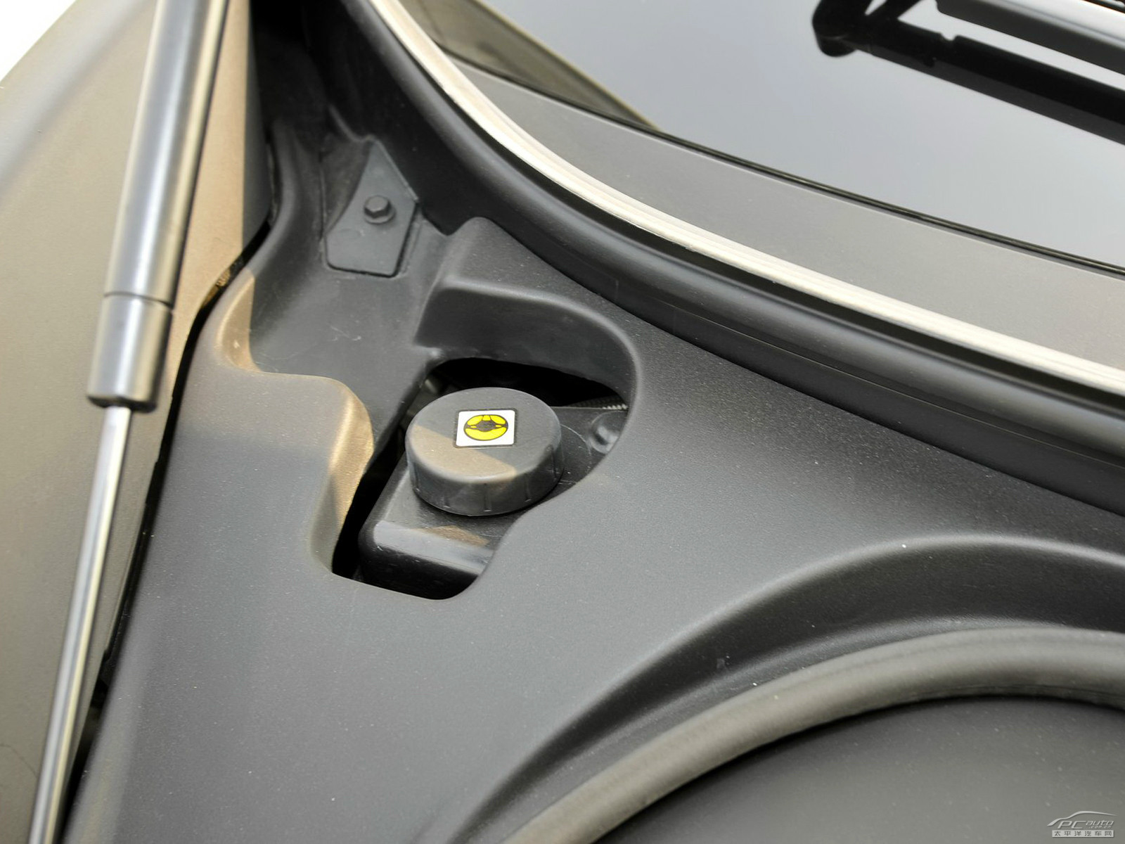 邁凱倫MP4-12C細節(jié)高清大圖