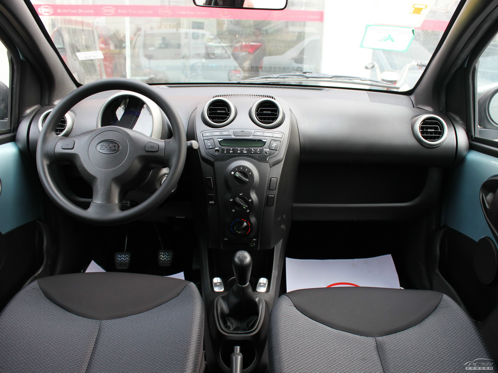 比亞迪F0內(nèi)飾高清大圖