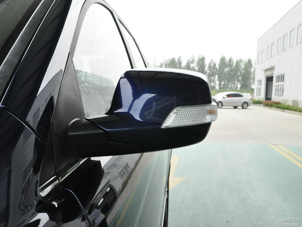 風(fēng)尚藍(lán)哈弗H6車身外觀圖片