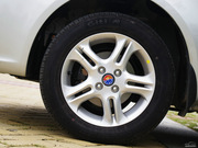 2012款 1.5L 手動(dòng)精英型