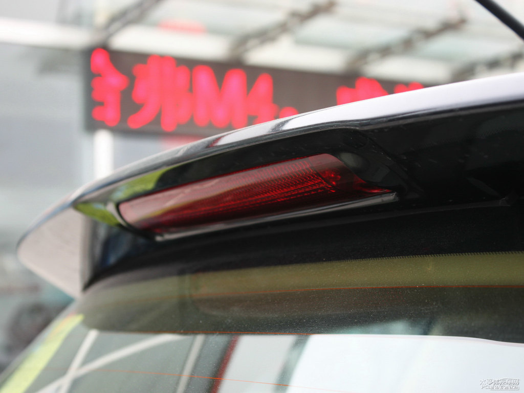 經(jīng)典黑哈弗H6車尾外觀圖片